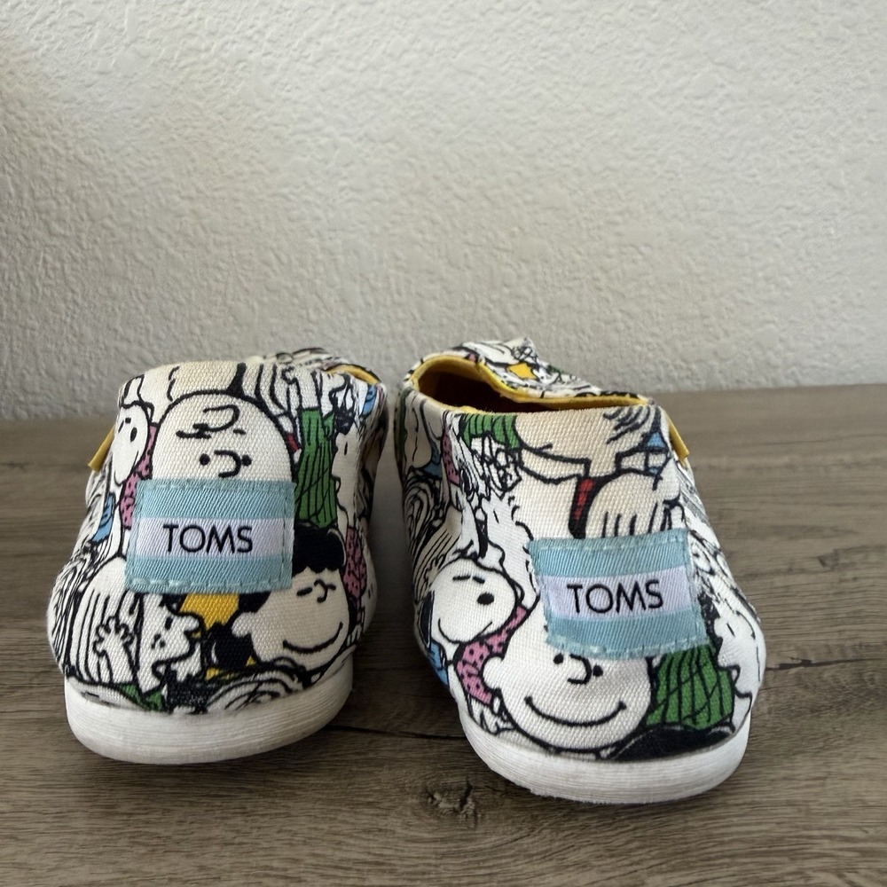 TOMS X Ortholite Peanuts Alpargata White Peanuts Cast Print Women Size 8 Slip On - Picture 6 of 9